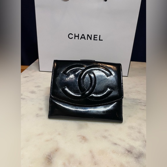 Chanel patent leather Wallet - Picture 1 of 9